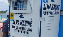Hemat 60 Persen, Anjungan Listrik Mandiri Dipasang di Pelabuhan Belitung