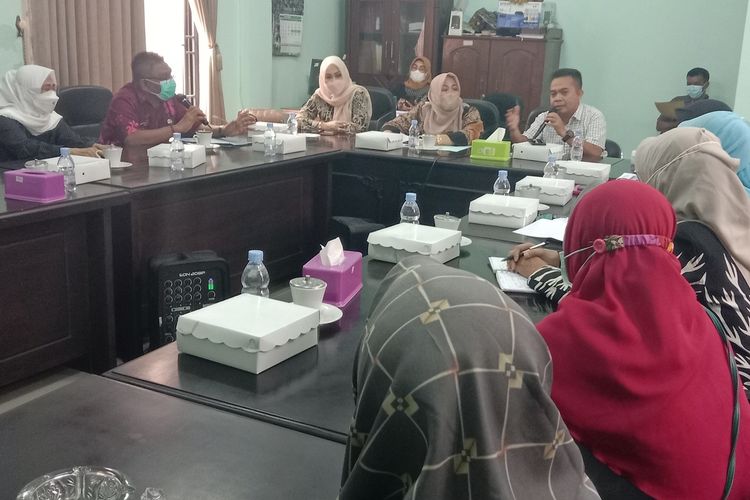 Hearing terkait kasus bayi meninggal di tengah proses persalinan, digelar Komisi D DPRD Jombang, Jawa Timur, Selasa (2/8/2022).