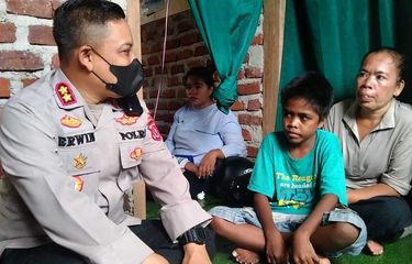 Kunjungi Bocah yang Dianiaya Oknum Polisi, Kapolres Baubau Minta ...