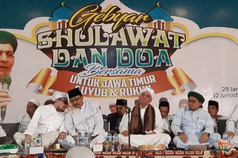 Saat Gus Ipul Mengaji Bareng Para Gus