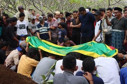 Sempat Tukar Kaus Arema dan Pakai Sepatu Baru, Rizky Aremania Probolinggo Meninggal di Kerusuhan Stadion Kanjuruhan