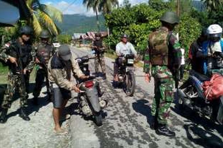 Foto Dokumentasi Suasana Peningkatan Razia pengamanan TNI-Polri di Desa Pantangolemba  Poso Peisisr Selatan