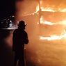 Bus Terbakar Hebat di Km 235 Tol Kanci Pejagan Perbatasan Cirebon-Brebes