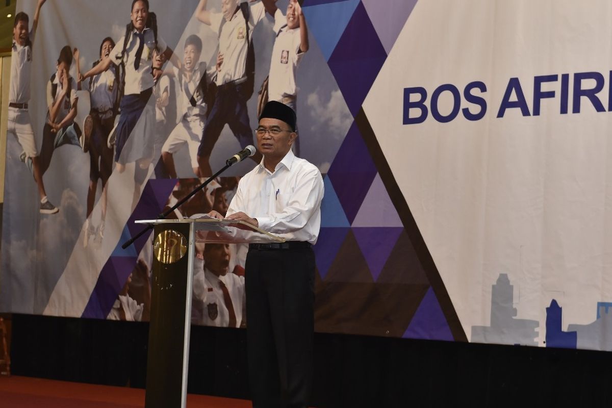 Mendikbud Muhadjir Effendy dalam acara Sosialisasi Program BOS Afirmasi dan BOS Kinerja di Jakarta, Kamis (12/9/2019).