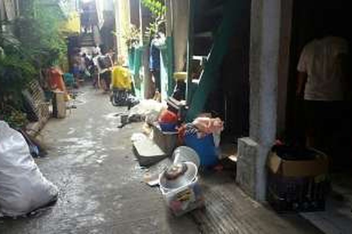 Suasana pemukiman penduduk di Kampung Akuarium, Jakarta Utara, Senin (11/4/2016). Mulai hari ini, Pemprov DKI Jakarta menertibkan kawasan tersebut terkait dengan adanya rencana revitalisasi kawasan Wisata Bahari Sunda Kelapa.