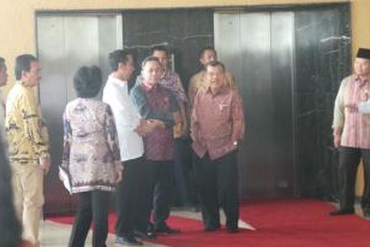Persiapan geladi bersih pelantikan presiden-wakil presiden Joko Widodo - Jusuf Kalla di Gedung MPR, Sabtu (18/10/2014) 