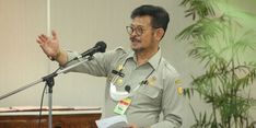 Hibahkan Alsintan ke Petani Kediri, Mentan SYL Yakin Bisa Genjot Produktivitas Pertanian