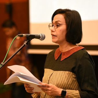 Menteri Keuangan Sri Mulyani Indrawati ketika melantik pejabat eselon II, III, dan IV Kementerian Keuangan di Jakarta, Jumat (29/11/2019).