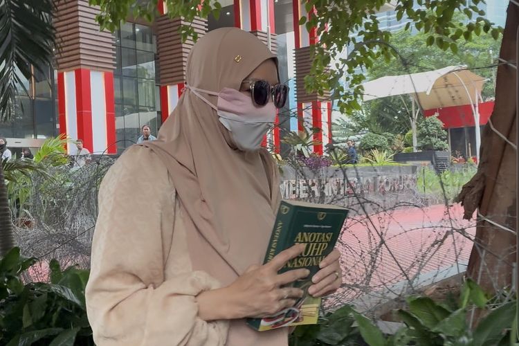 Enam Jam Diperiksa KPK, Eks Bupati Kukar Rita Widyasari Harap Kasusnya Segera Selesai