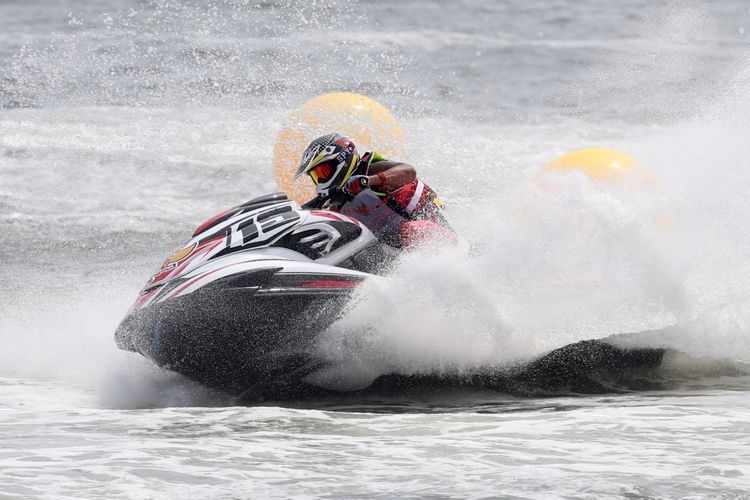 Atlet Jet Ski Indonesia, Aero Sutan Aswar bertanding di kelas Runabout Limited Asian Games 2018 di Jet Ski Indonesia Academi, Ancol, Jakarta, Jumat (24/8/2018).