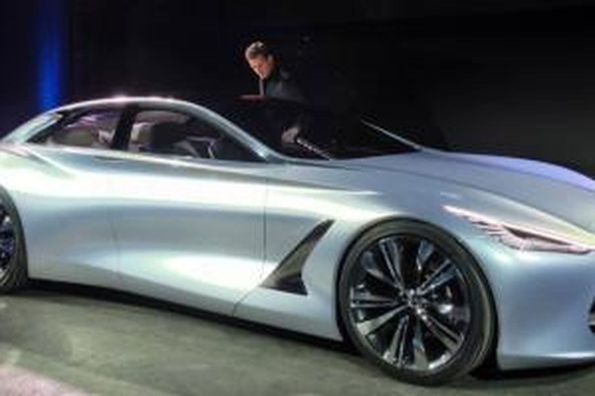 Infiniti Q80 Inspiration Concept diperkenalkan di Paris Motor Show 2014.