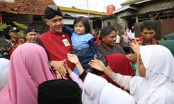 HUT Ke-50 PDI-P, Ganjar Rehabilitasi 50 RTLH Milik Kader