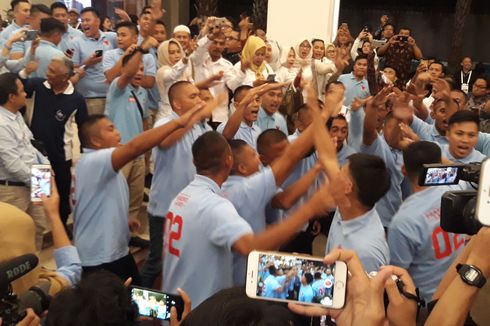Riuh Adu Yel-yel Pendukung Jokowi dan Prabowo Terjadi di Pintu Masuk Lokasi Debat