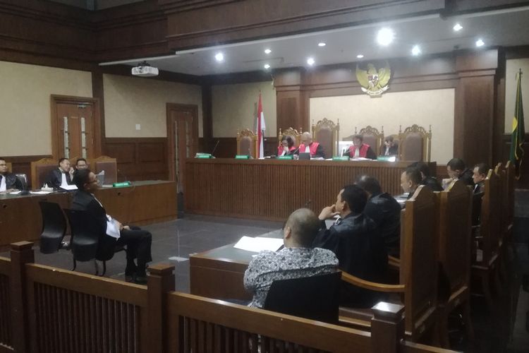 Sidang pemeriksaan saksi untuk tiga terdakwa kasus dugaan suap terkait pengurusan kuota impor bawang putih, yakni Chandry Suanda alias Afung, Dody Wahyudi dan Zulfikar.