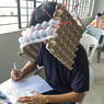 Helm Anti Menyontek Mahasiswa Filipina, Pakai Bekas Kotak Telur hingga Jemuran Baju