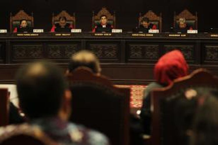 Sidang putusan perselisihan hasil pemilihan umum (PHPU) presiden dan wakil presiden di Mahkamah Konstitusi (MK), Jakarta, Kamis (21/8/2014).