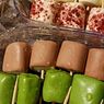 3 Cara Membuat Saus Cokelat untuk Lapisan Aneka Camilan 