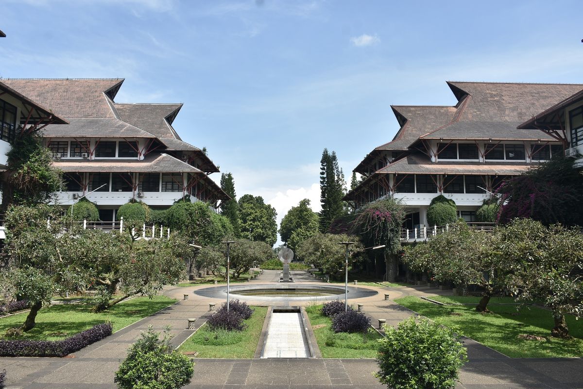 Ikatan Alumni Teknik Lingkungan (IA-TL) ITB mengadakan diskusi terkait strategi dalam mewujudkan ITB sebagai eco-campus pada Jumat (15/5/2020) lalu melalui Zoom.