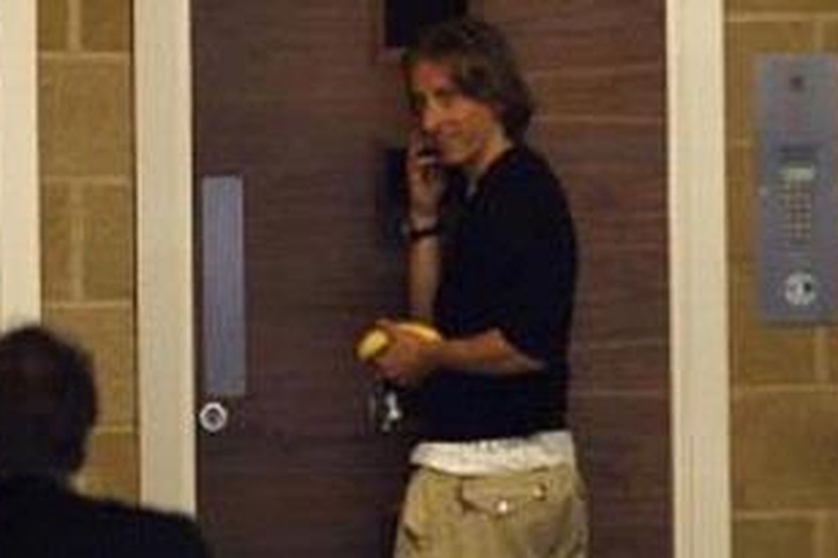 Luka Modric (Tottenham Hotspur) saat tiba di pusat latihan tim di London, Kamis (19/7/2012).