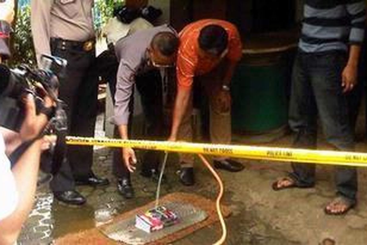 Sesaat sebelum bom Utan Kayu Meledak , Selasa (15/3/2011) siang.