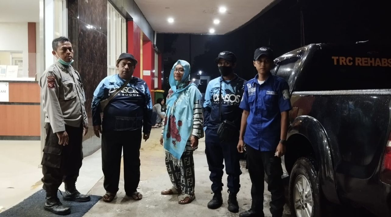Rosmini Si Pengemis Viral Sudah Dibawa Pulang Keluarga Setelah Dirawat di RSJ Bogor