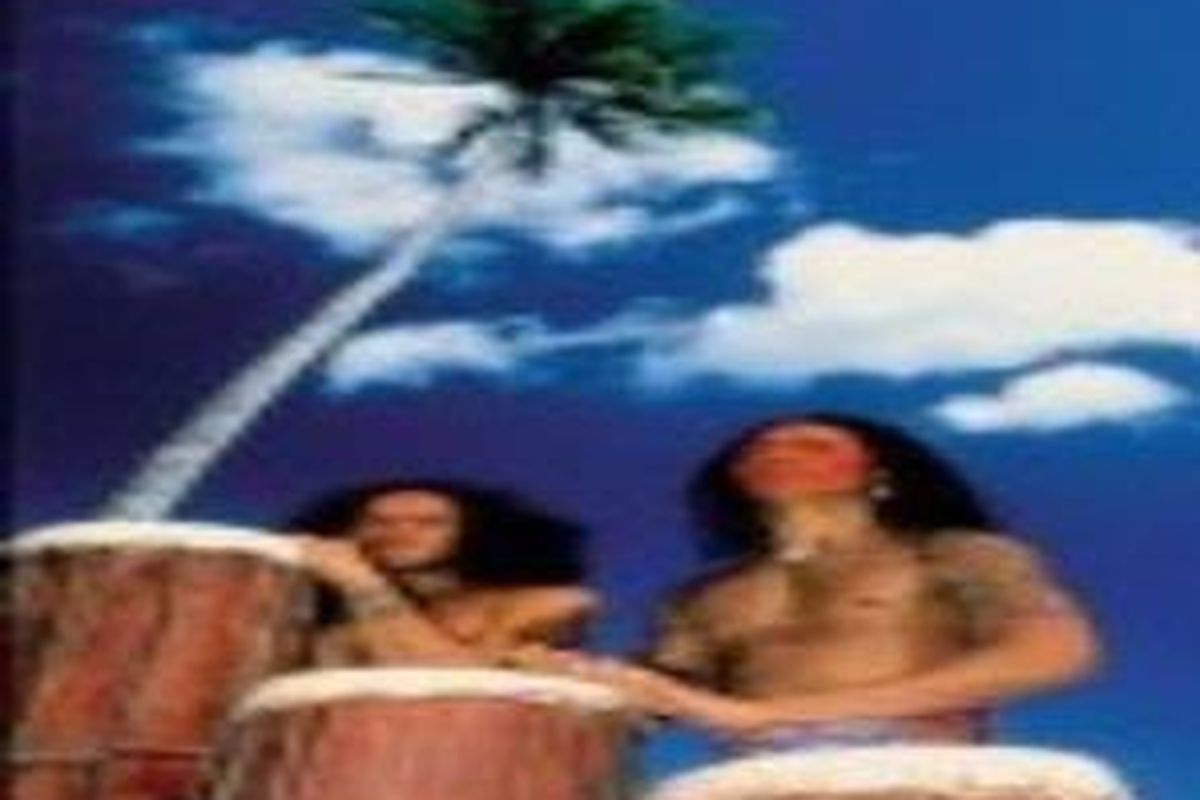 musisi reggae di pantai