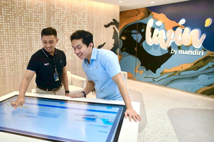 Inovasi Bank Mandiri dalam optimalisasi transformasi digital melalui aplikasi Livin? by Mandiri. 