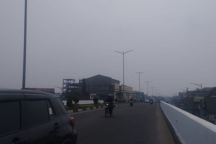 Kabut Asap Kembali Selimuti Sumut : Jarak Pandang Berkurang hingga 4 KM, Udara Tidak Sehat