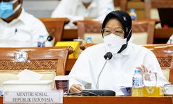 Anggaran Bansos 2022 Rp 74,08 Triliun, Risma: Bansos Tidak Dihentikan