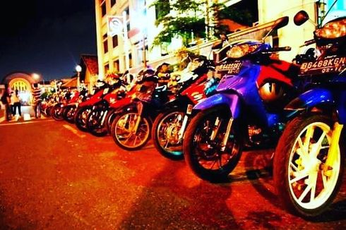 Komunitas Motor Bebek Suzuki Shogun yang Terus Eksis