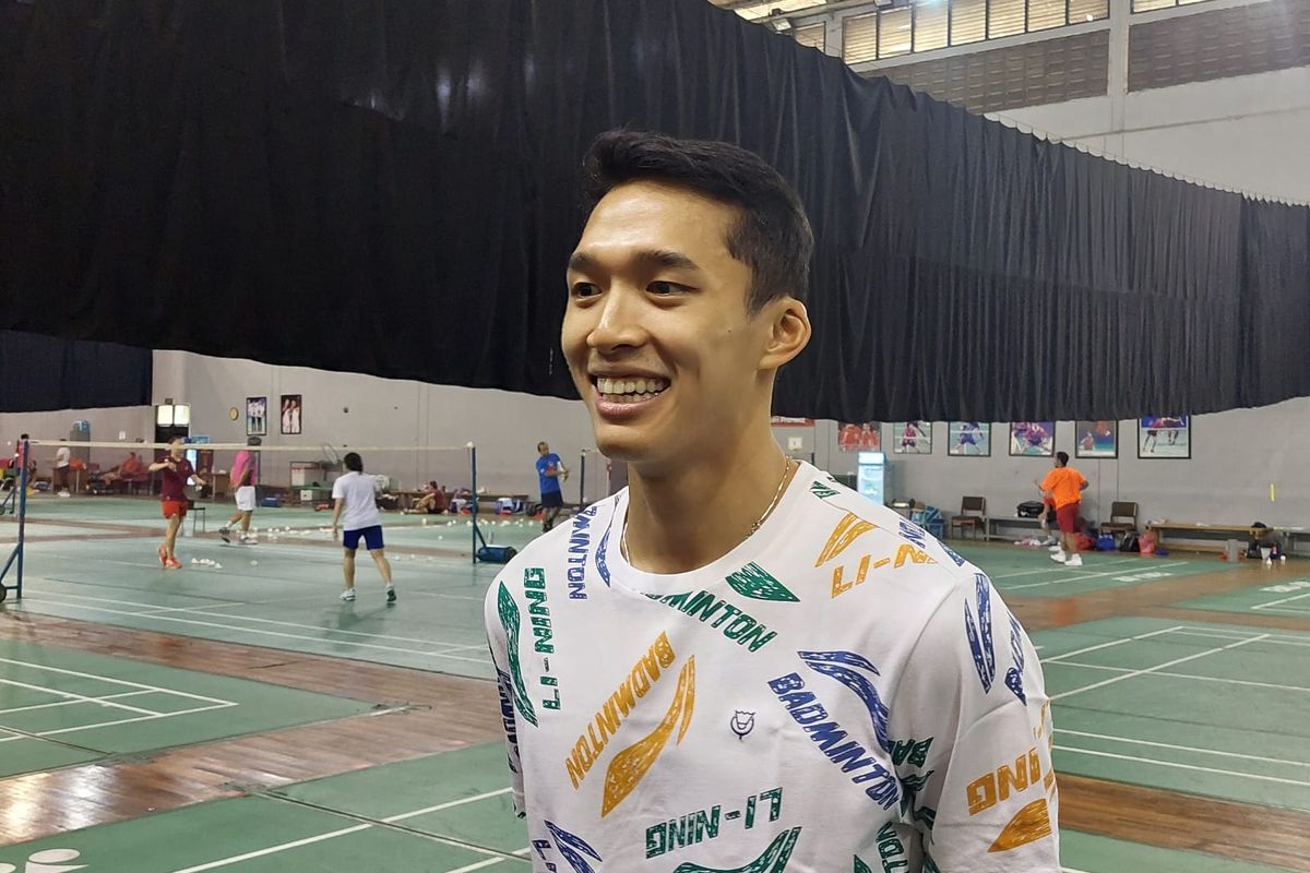 Tunggal putra, Jonatan Christie, saat ditemui wartawan termasuk Kompas.com di Pelatnas PBSI, Cipayung, Jakarta Timur, Rabu (20/9/2023). 