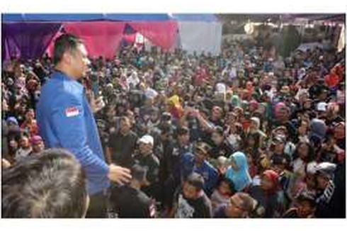 Mengenakan Jas Biru, Agus Yudhoyono Resmi Jadi Kader Demokrat?