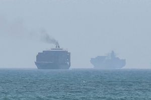 Serangan Kapal di Selat Hormuz Pecahkan Rekor, 12 Kapal Jadi Sasaran dalam Sepekan