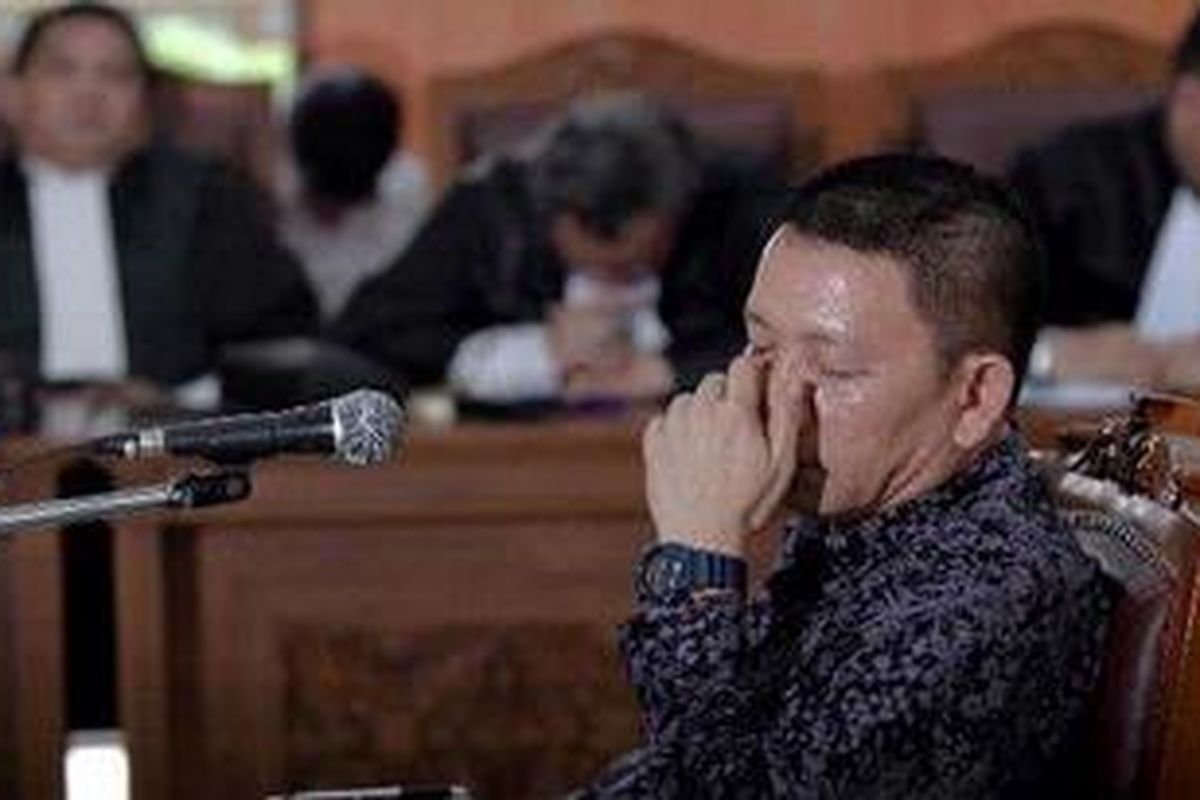 Terdakwa Haposan Hutagalung menjalani sidang dengan agenda pembacaan tuntutan di Pengadilan Negeri Jakarta Selatan, Senin (3/1/2011). 