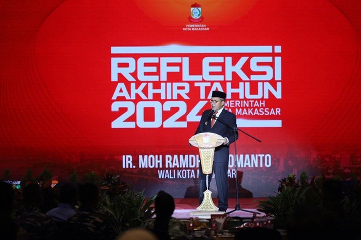 Danny Pomanto saat memberikan sambutan dalam acara Refleksi Akhir Tahun 2024 di Four Points by Sheraton Makassar, Jumat (27/12/2024).