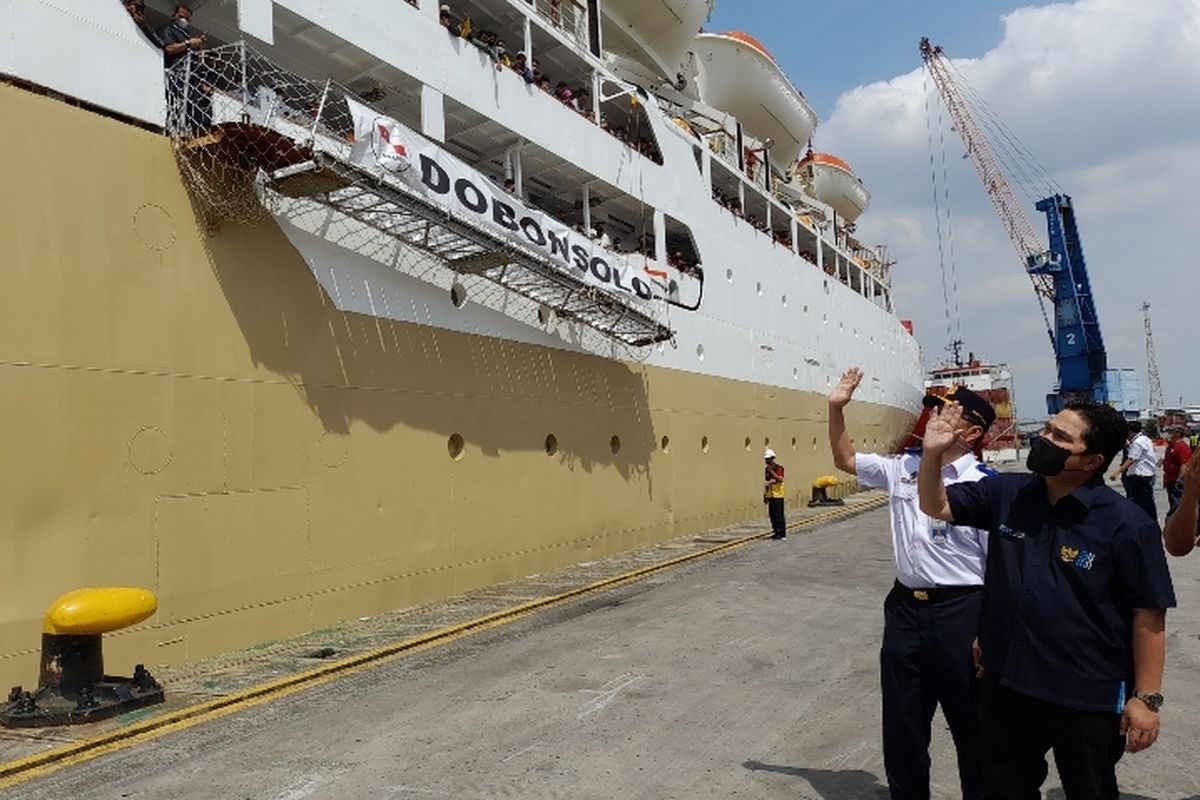 Menteri BUMN Erick Thohir saat melepas kapal mudik gratis yang digagas Kementerian Perhubunga dan BUMN di Pelabuhan Tanjung Priok, Jakarta Utara, Selasa (26/4/2022).