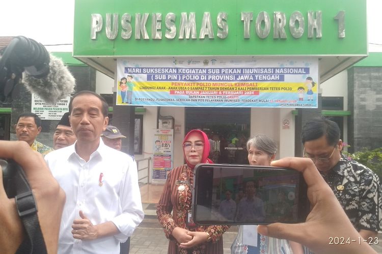 Presiden RI Joko Widodo berkunjung ke Puskesmas Toroh I, Kabupaten Grobogan, Jawa Tengah, Selasa (23/1/2024) pagi sekitar pukul 09.20.