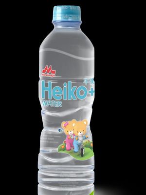 Morinaga Heiko+ Water, air murni yang bebas mineral dan bakteri.
