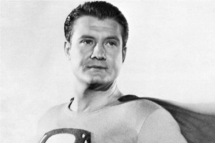 George Reeves merupakan salah satu pemeran Superman dalam format tayangan hitam putih