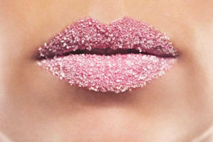 Kulit Cerah Alami dengan Scrub Gula: Manfaat dan Panduan Lengkap