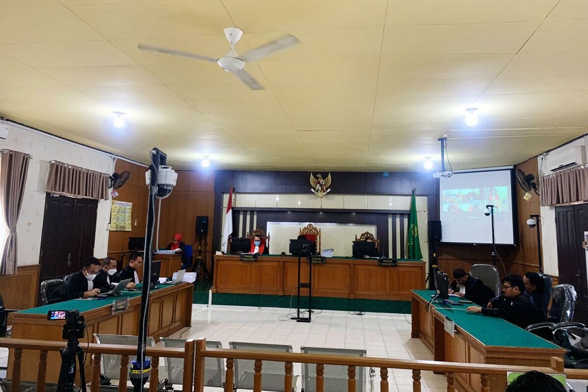 Sidang kasus suap yang menjerat mantan Bupati Kuansing, Andi Putra, di PN Pekanbaru, Riau, Kamis (7/7/2022).