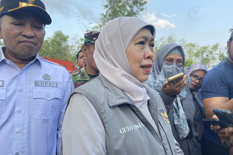 Atasi Kekeringan, Khofifah Usul Salat Istisqa, tapi Terganjal Panen Tembakau