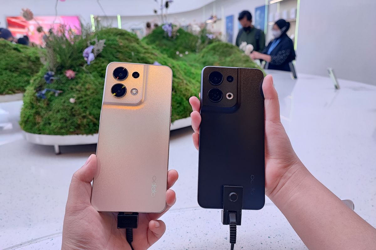 Oppo Reno 8 5G varian warna Shimmer Gold (kiri) dan Shimmer Black (kanan).