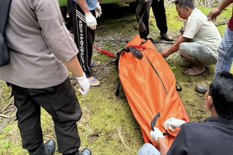 Seorang pria, berinisial MN (45), ditemukan tewas dengan bekas luka jeratan dan pukulan benda tumpul di perkebunan kelapa sawit, Kecamatan Manis Mata, Kabupaten Ketapang, Kalimantan Barat (Kalbar).