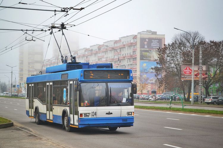 Ilustrasi Trolleybus