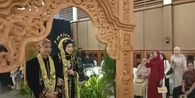 Resepsi Pernikahan Megawati Hangestri dan Dio di Jember Pakai Adat Jawa