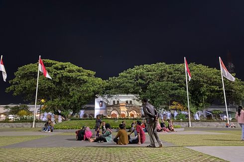 Begini Ramainya Alun-Alun Kota Bogor pada Malam Hari