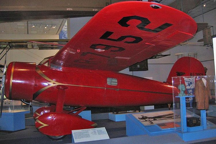 Pesawat Lockheed Vega 5B yang diterbangkan Amelia Earhart melintasi Samudera Atlantik dipajang di Museum Penerbangan dan Luar Angkasa di Washington DC, AS.