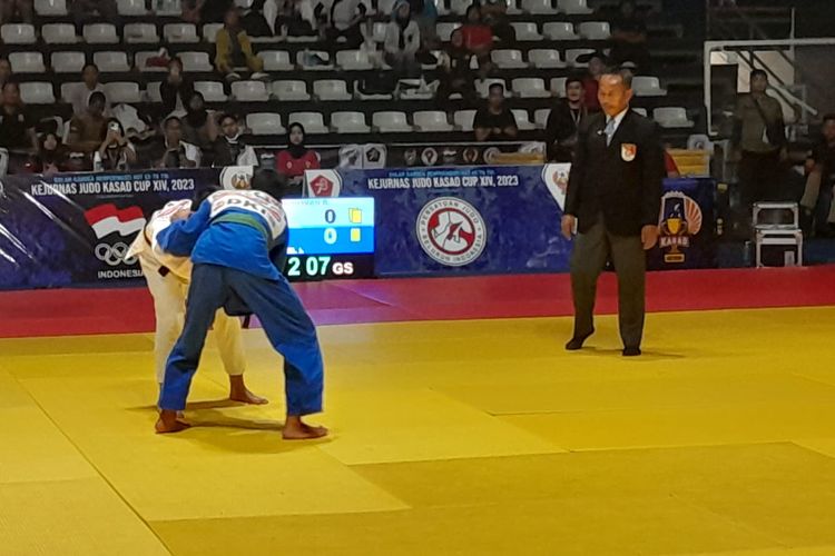Tim Judo Junior DKI Jakarta mendominasi perolehan medali pada Kejuaraan Nasional (Kejurnas) Judo Piala KASAD XIV/2023 yang digelar di Hall Basket Komplek Gelora Bung Karno (GBK) Senayan Jakarta, Minggu (8/10/2023).