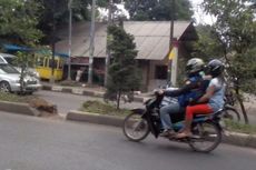 Arus Mudik Padat, Warga Jebol Trotoar di Jalur Kalimalang